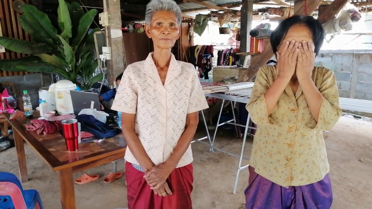 มาตามคำเรียกร้อง​ ดูคนแก่นุ่งโจงกระเบน