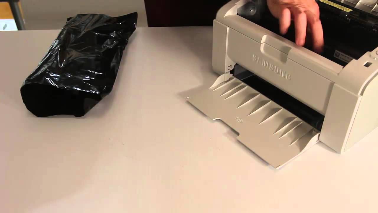 How to replace Samsung Toner Cartridge MLTD101S from Printer ML2165W