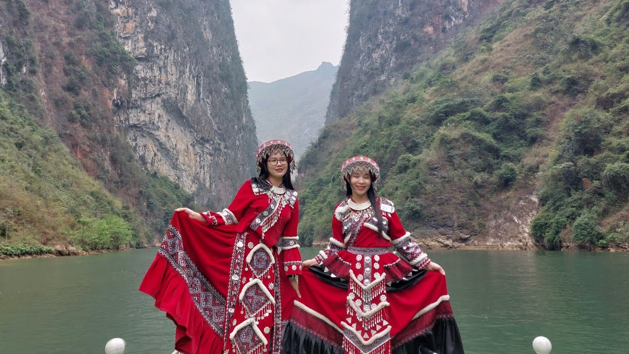 Gái Ế Chồng Chụp Ảnh Ở Sông Nho QUẾ.