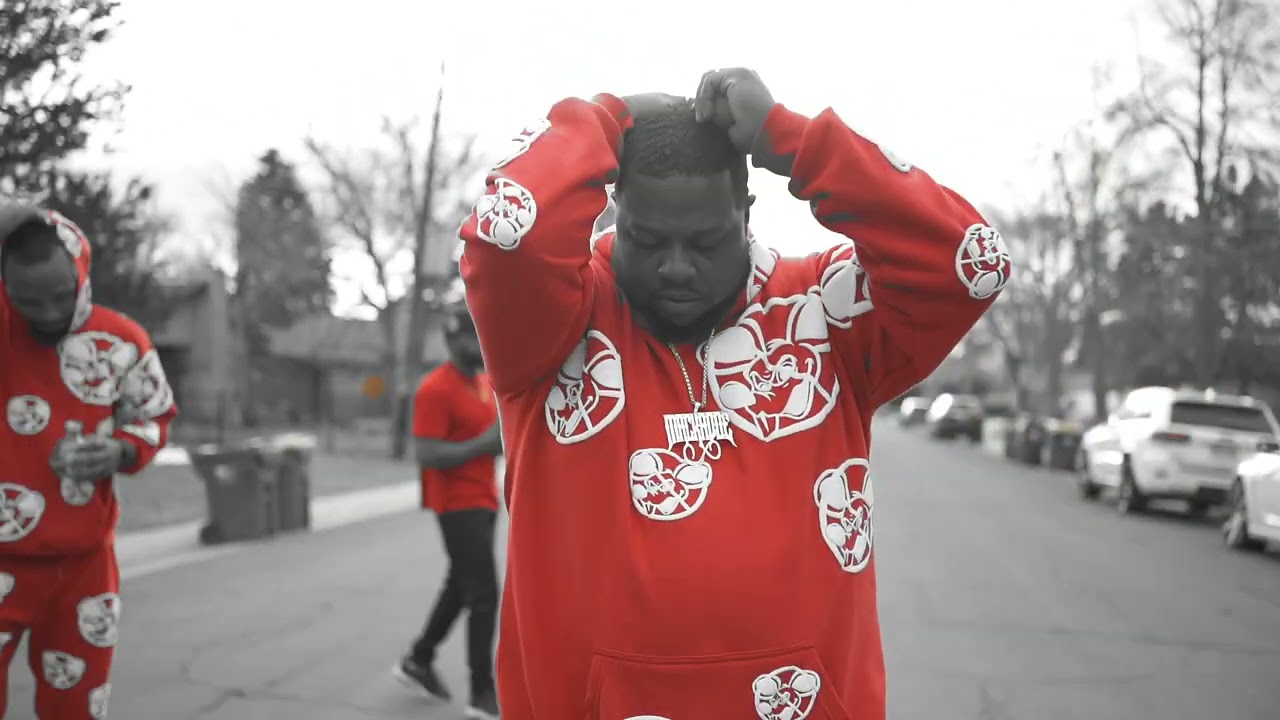 Mackadoe - Aint No Love ( Feat. YG YKM , DZB tha lokal ) [Official Music Video]