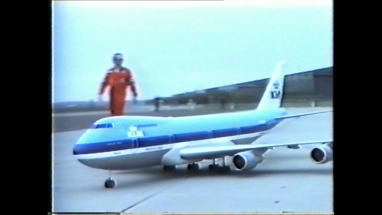 Boeing 747 RC model First Flight
