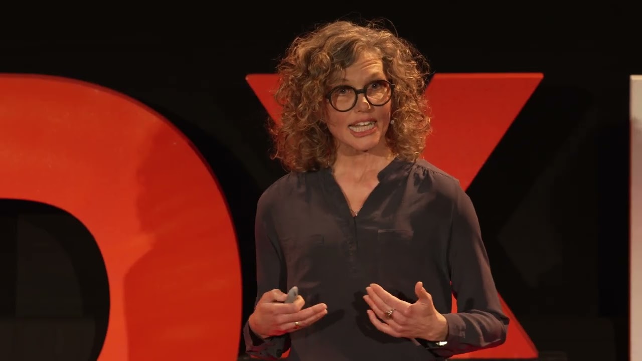 A new strategy to attract women to STEM | Elke Wolf | TEDxHM