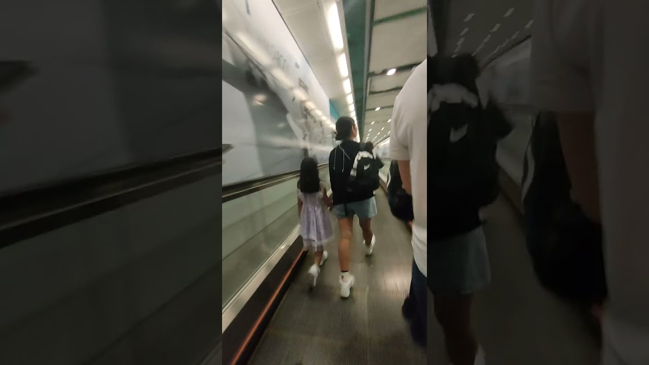 MTR Central Station to Airport Express Line