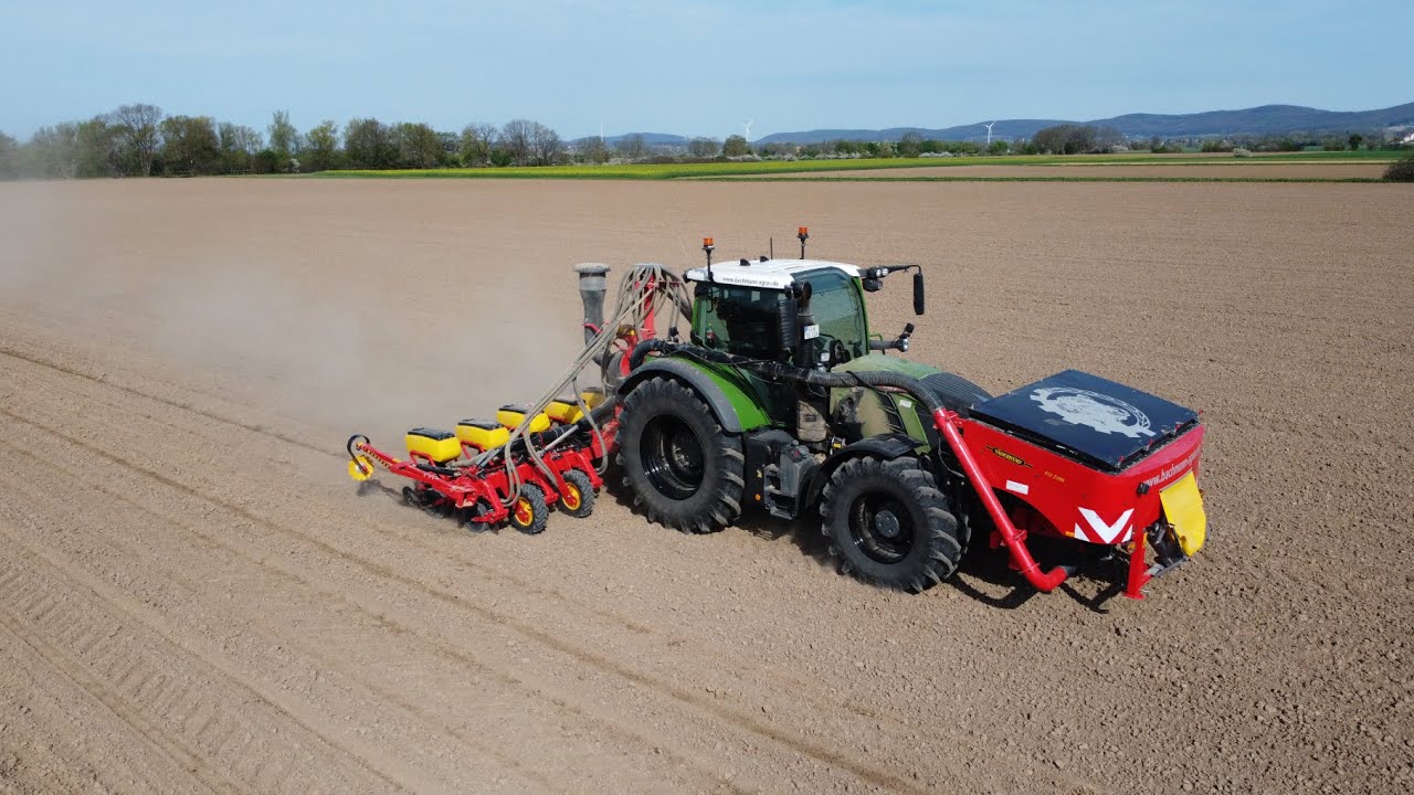 Fendt 724 Vario+ Väderstad Tempo V 12