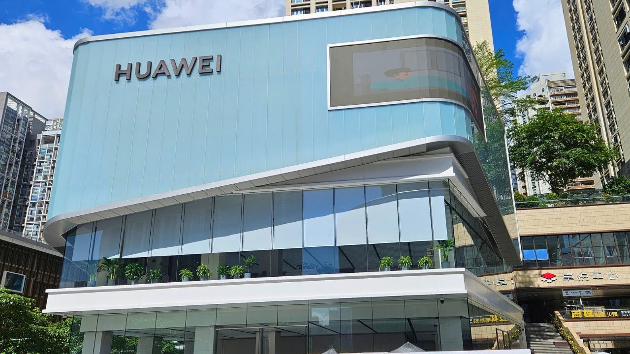 Is the HUAWEI Experience Store Worth the Hype?