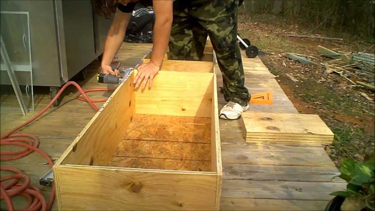How to Make a shelf out of Recycled wood
