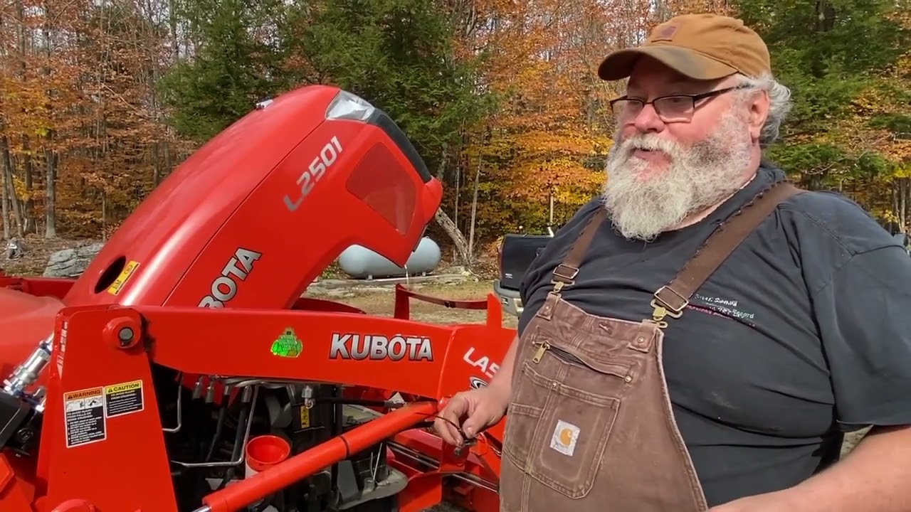 Kubota L2501 Tractor - Changing Oil & Filters