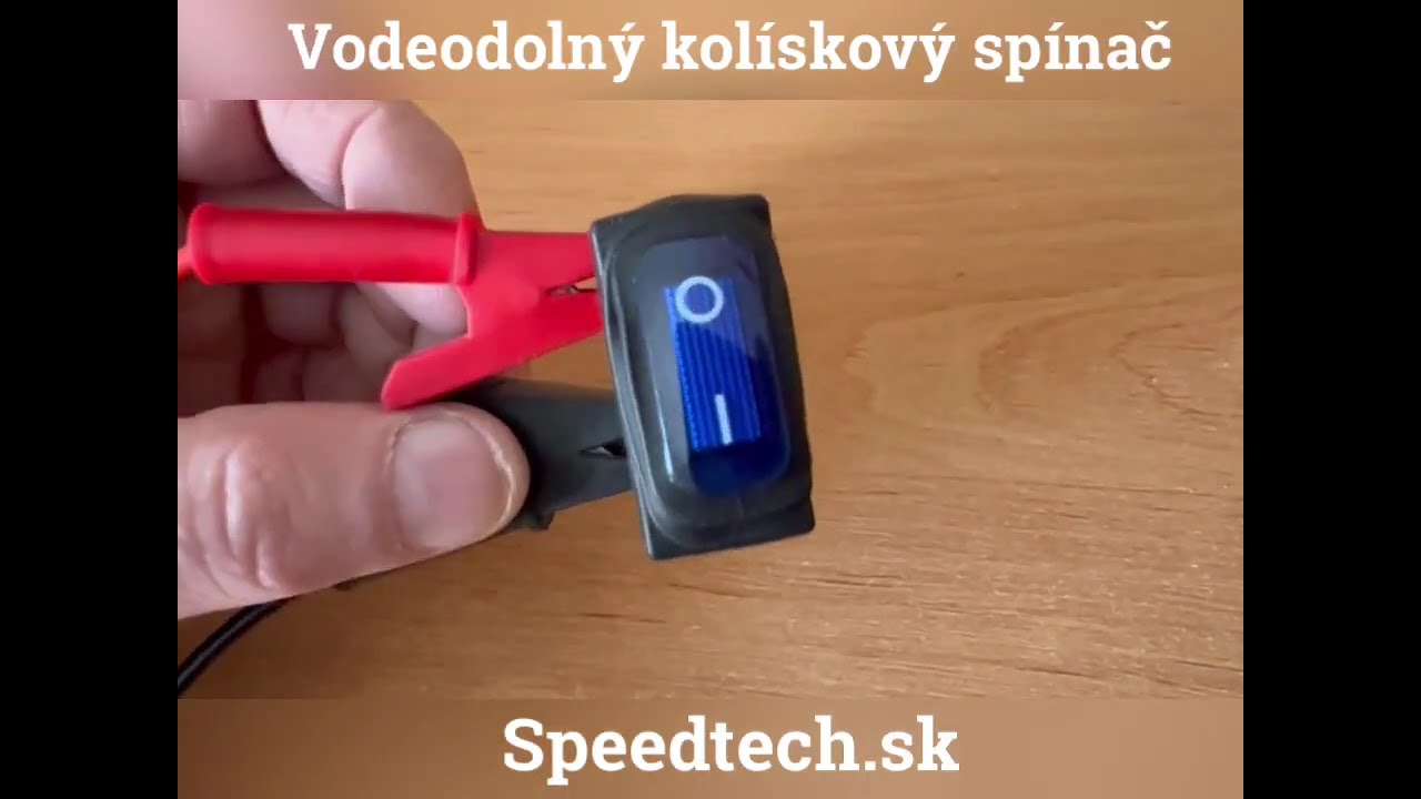 Spínač kolískový 12V / 20A - vodeodolný / modrý / hranatý
