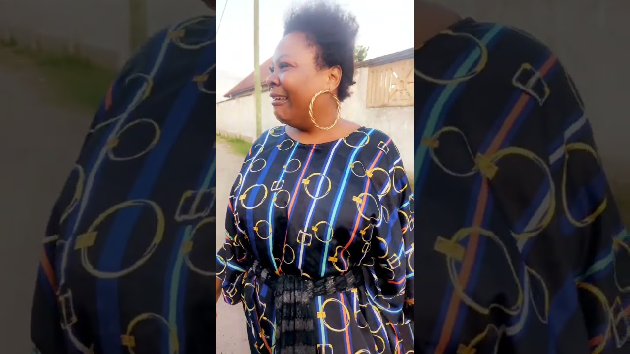 Asubutuu wee apo Sasa wadada wa watu wamekutana Dada wa Doto na Dada wa #cheafgody Au basi 😂😂😂😂