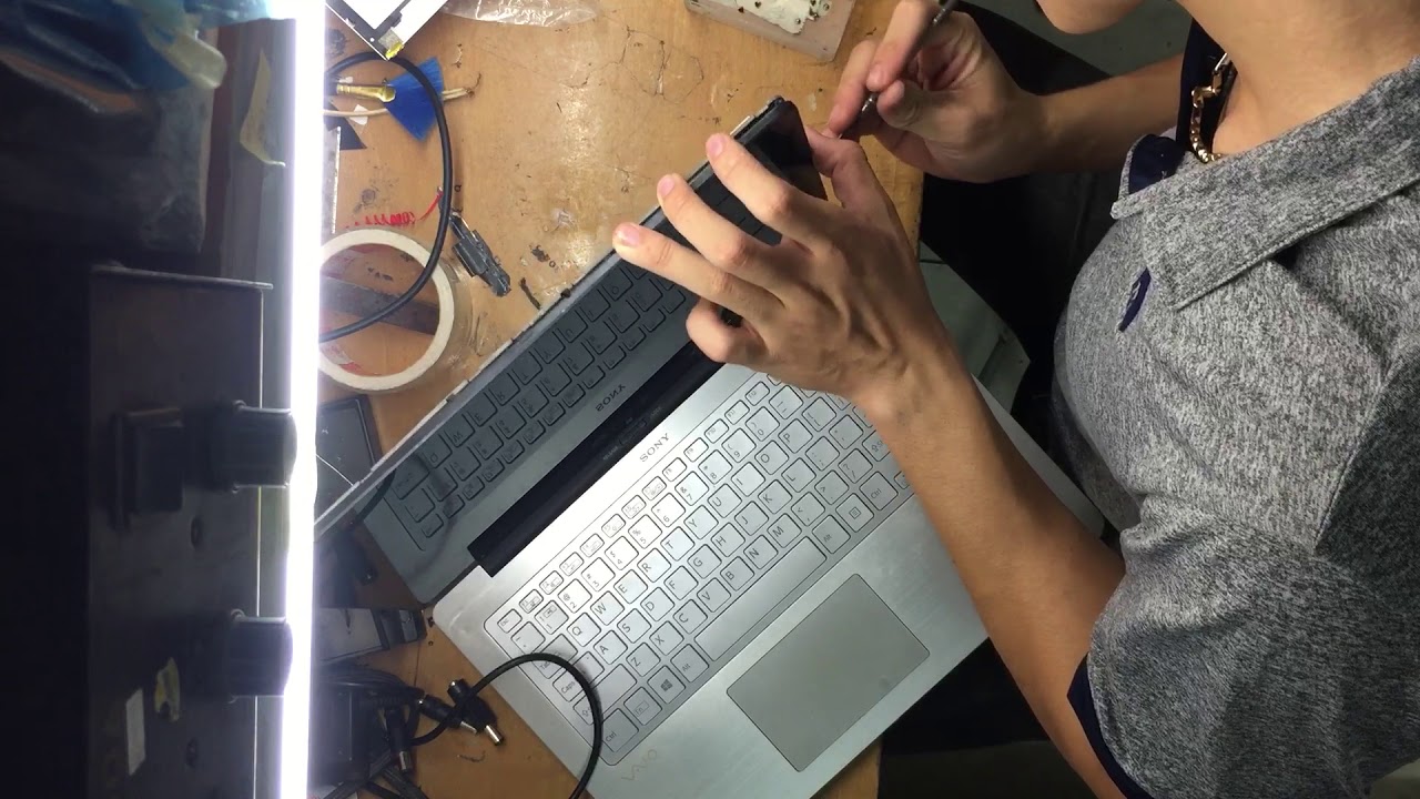 Hướng dẫn thay thế tháo lắp màn hình cảm ứng laptop Sony SVF14N
