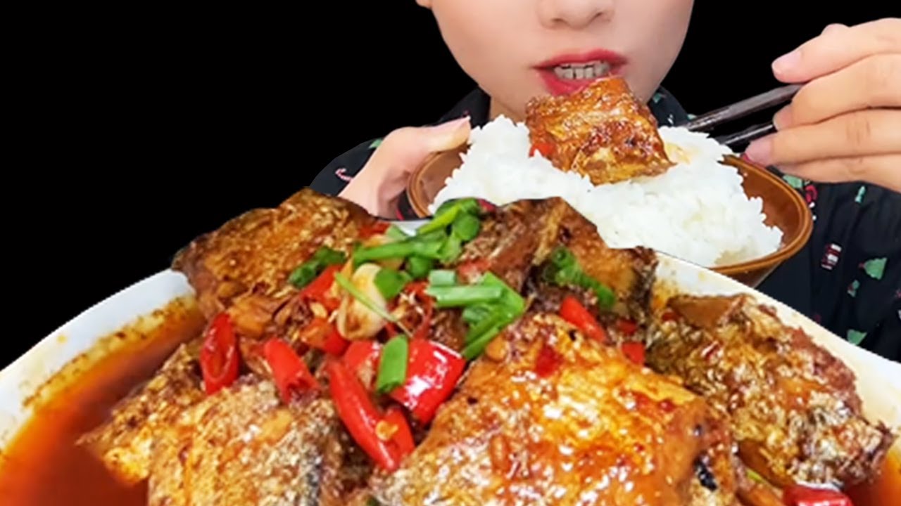 Chinese eating mukbang | Eating home food - Fried fish spicy