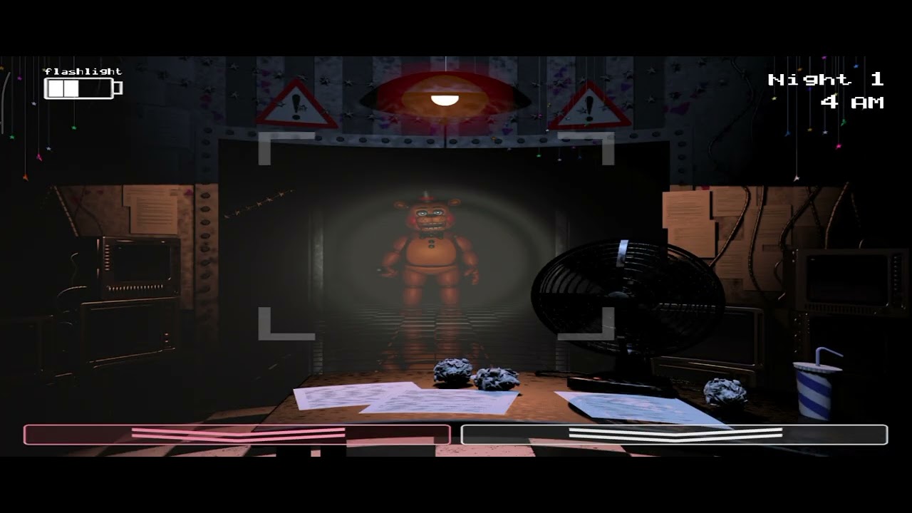 Jugando fnaf parte uno