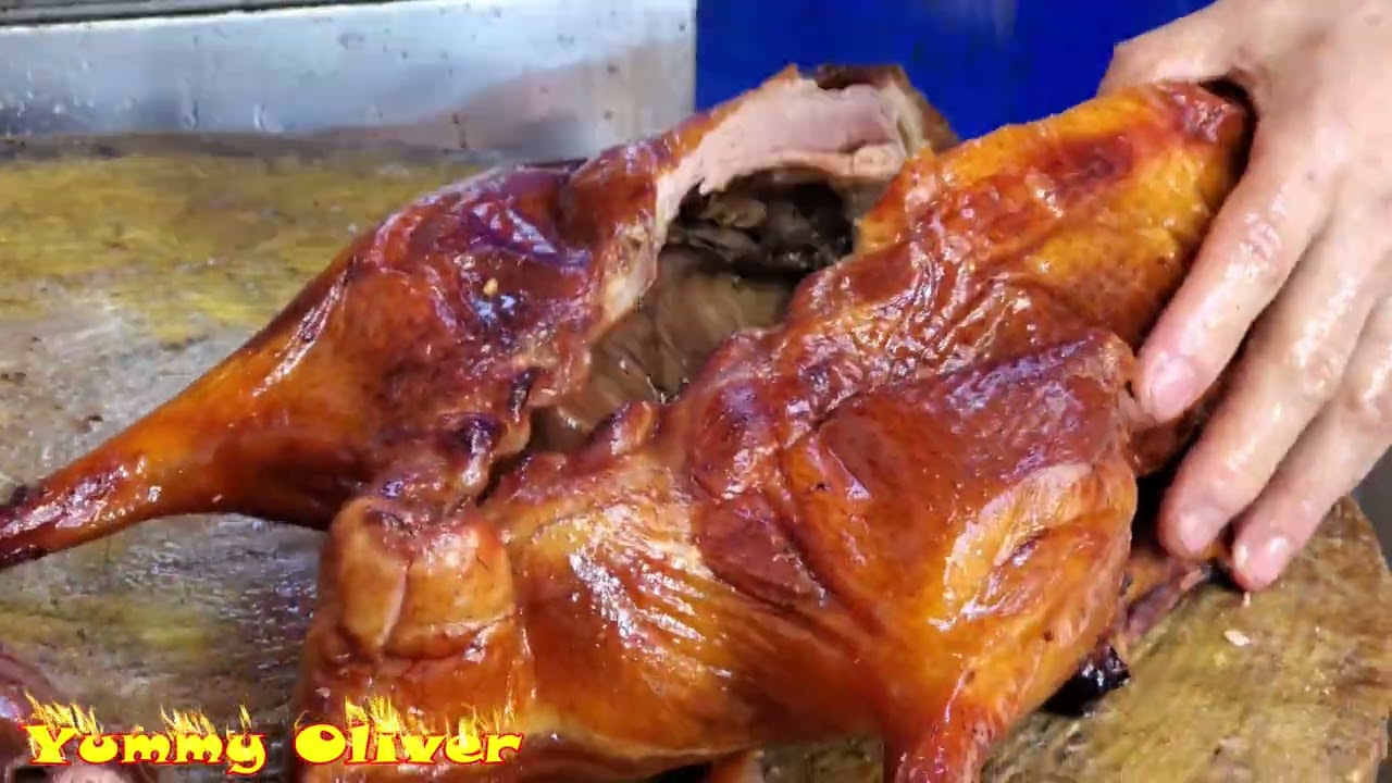 新強記脆皮#燒豬  #燒乳豬 肥美腩仔#叉燒  #燒鴨 #旅游  #香港美食 #香港燒鵝排名 #必食榜   StreetFood #deepseek #grok3