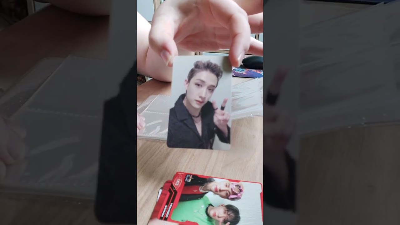 Фотокарточки STRAY KIDS XLOV #xlov #rui #wumuti #kpop #haru #hyun #unboxing #straykids #skz #hyunjin