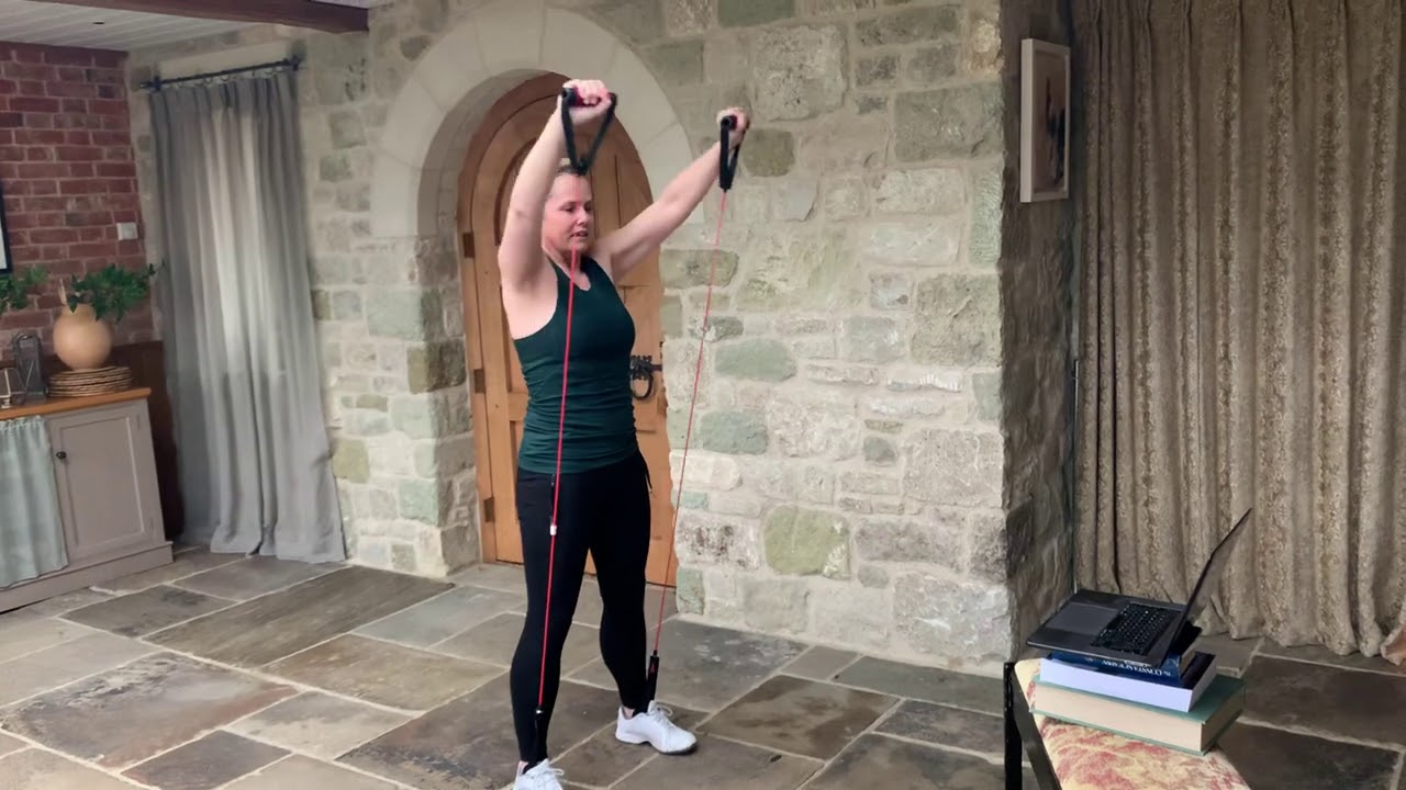 Instepp fitness workout with Liz Earle | Liz Earle Wellbeing