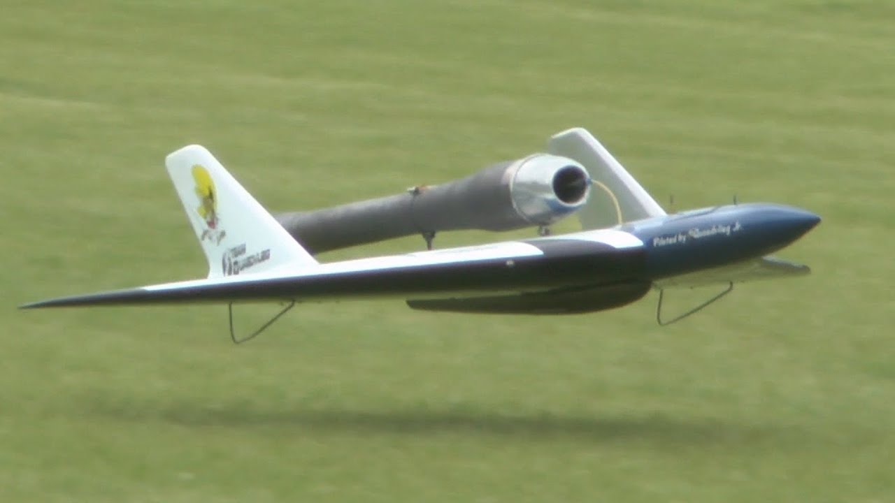 BIG NOISE SUPER FAST Pulse Jets: Weston Park International Model Show 2015