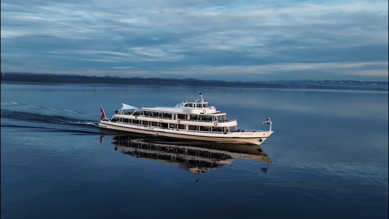 Schiff St. Gallen im Sonnenuntergang 🌅 | Bodensee Aufnahme (4K)