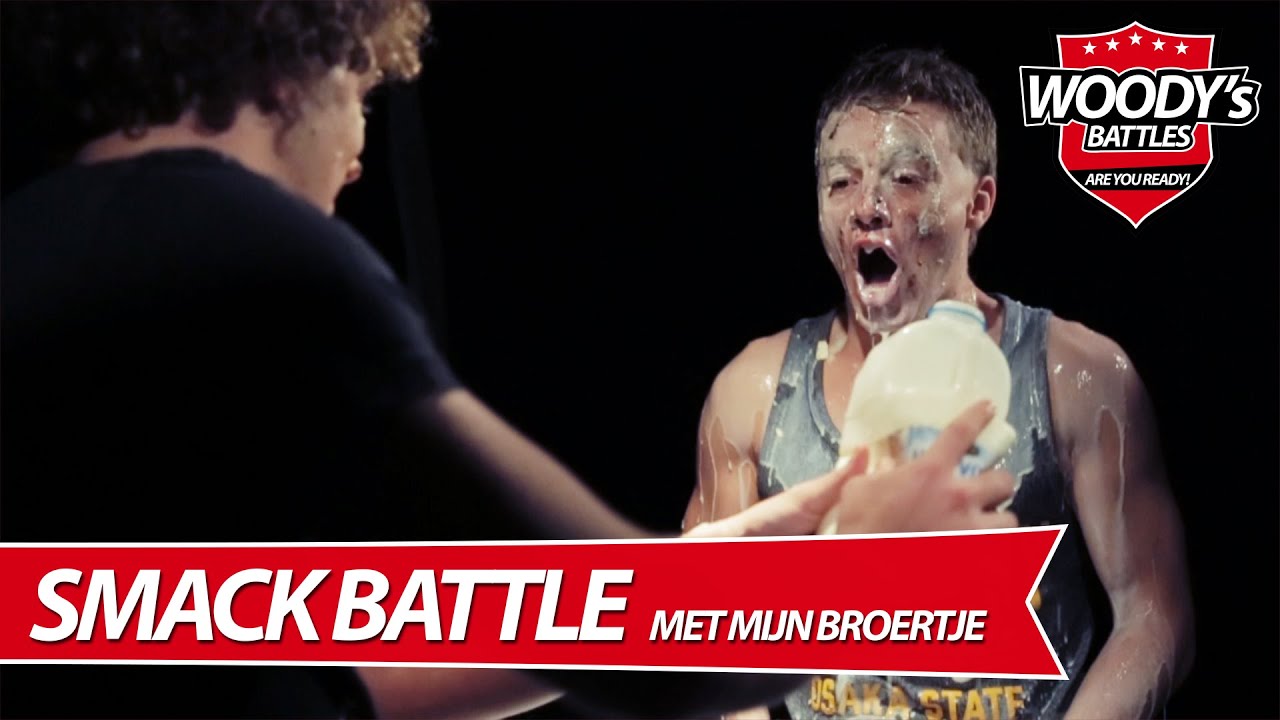 Smack Battle with my brother (The Pickle Pie)! (Dutch)
