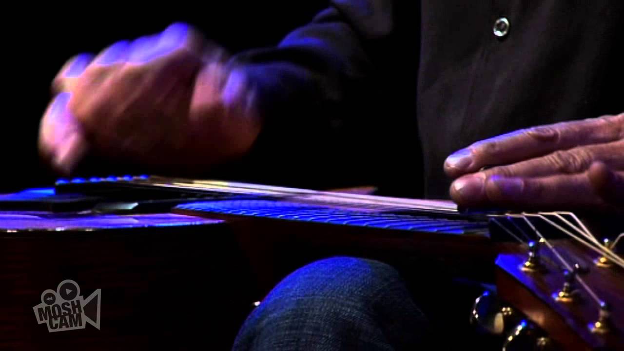 Harry Manx - Coat Of Mail (Live in Sydney) | Moshcam