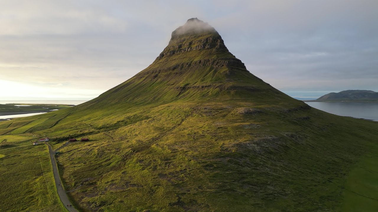 FlyingWild meets Kirkjufell a magical light and fog performance by mother nature in 4K