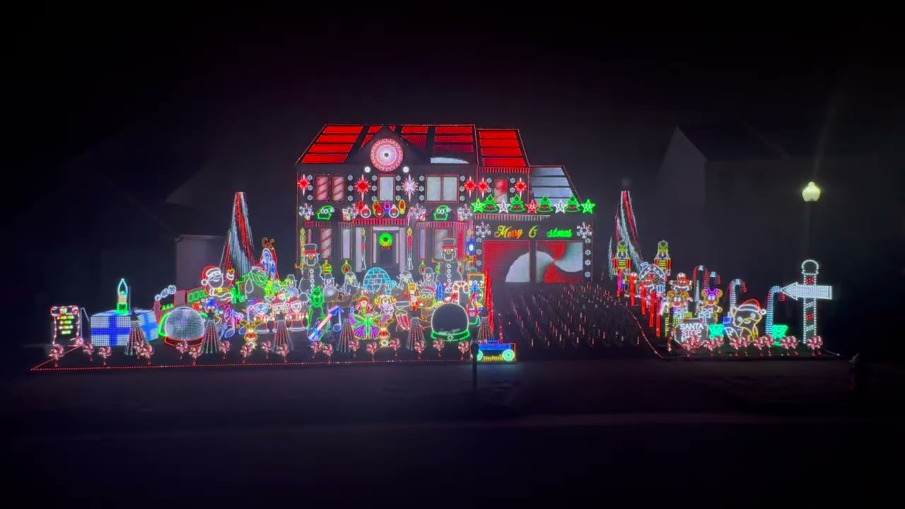 2025 Christmas Light Show - Christmas Vacation Intro