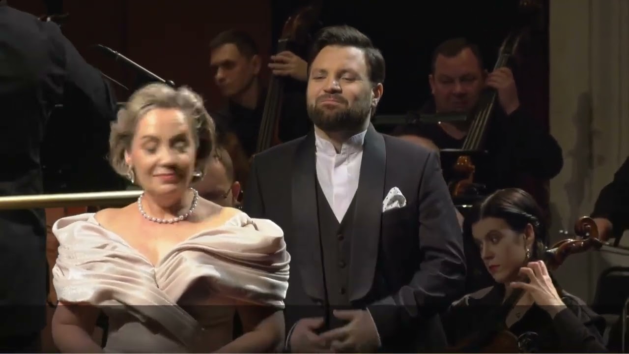 Nadezhda Pavlova Brindisi La Traviata by G. Verdi