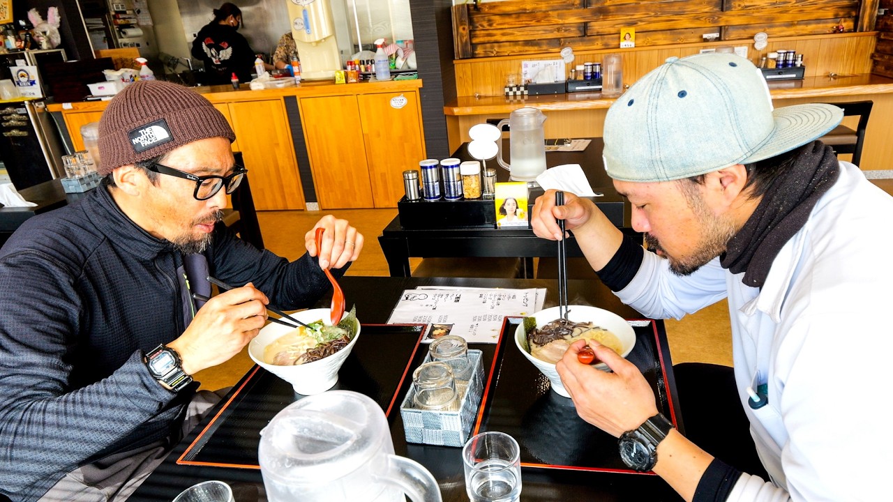 もつラーメン！カレー！女性店主が３世代で営むやみつきラーメン屋に働く男たちが殺到！