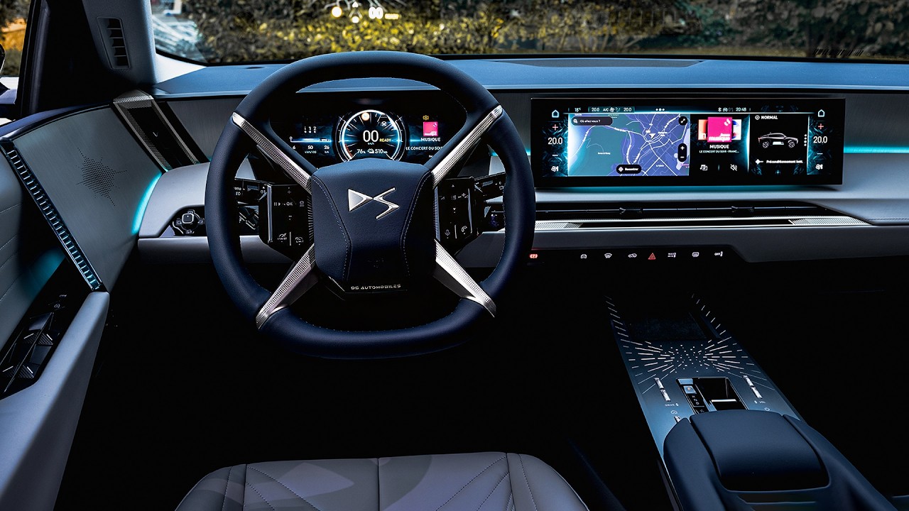 2025 DS N°8 (Pallas) Long Range - Luxury SUV-Coupe!