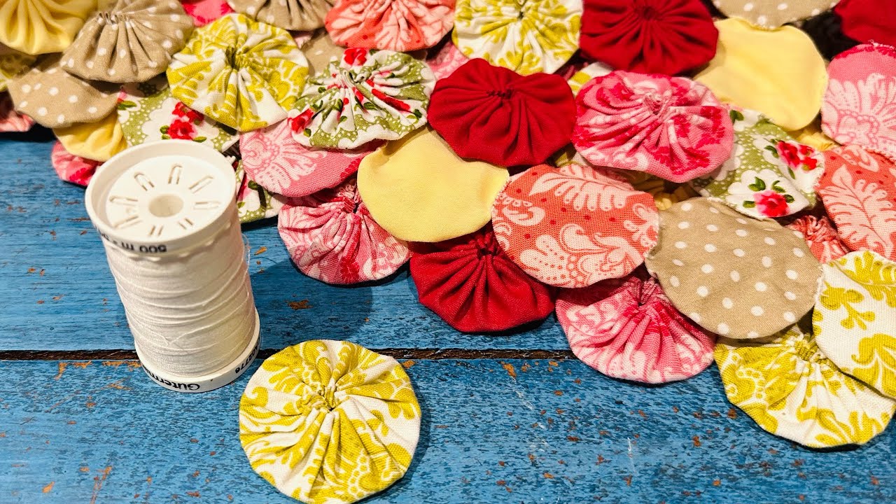 A very relaxing slow stitching project - Yo-yos Suffolk puffs, how I make them & sew them together