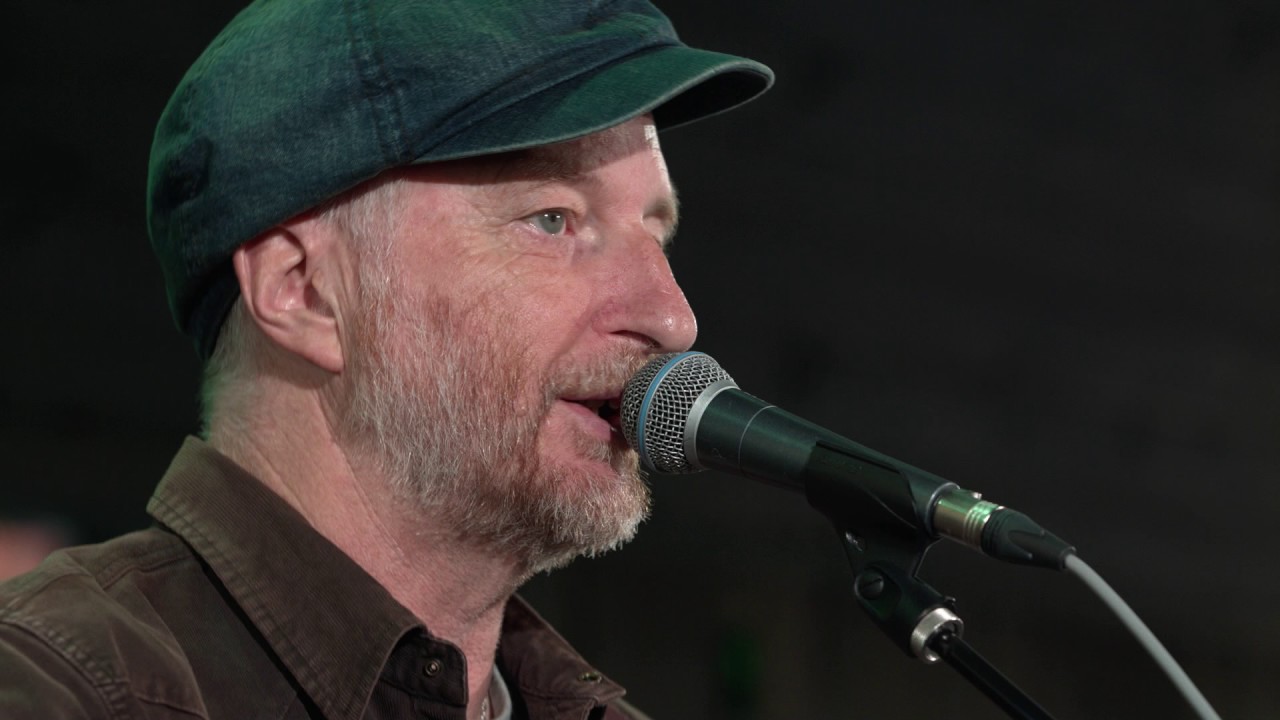 Billy Bragg & Joe Henry - Gentle On My Mind (Live on KEXP)