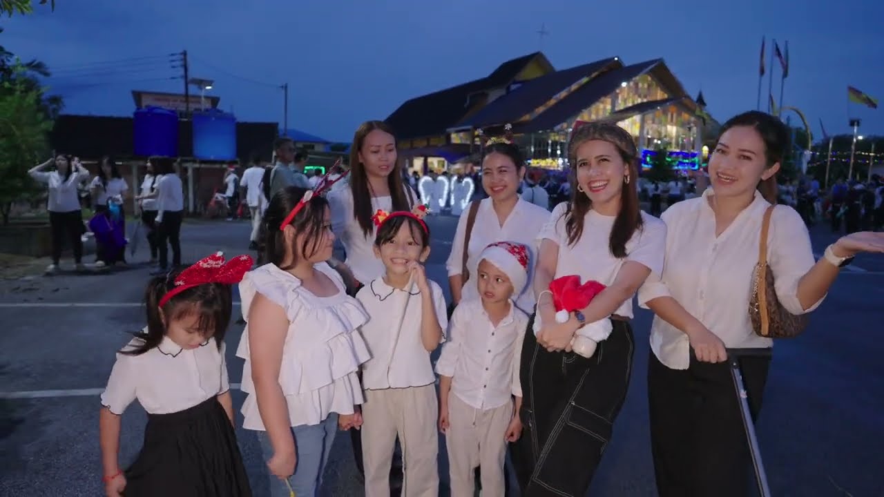 SARIKEI CHRISTMAS PARADE 2025 in the Rain
