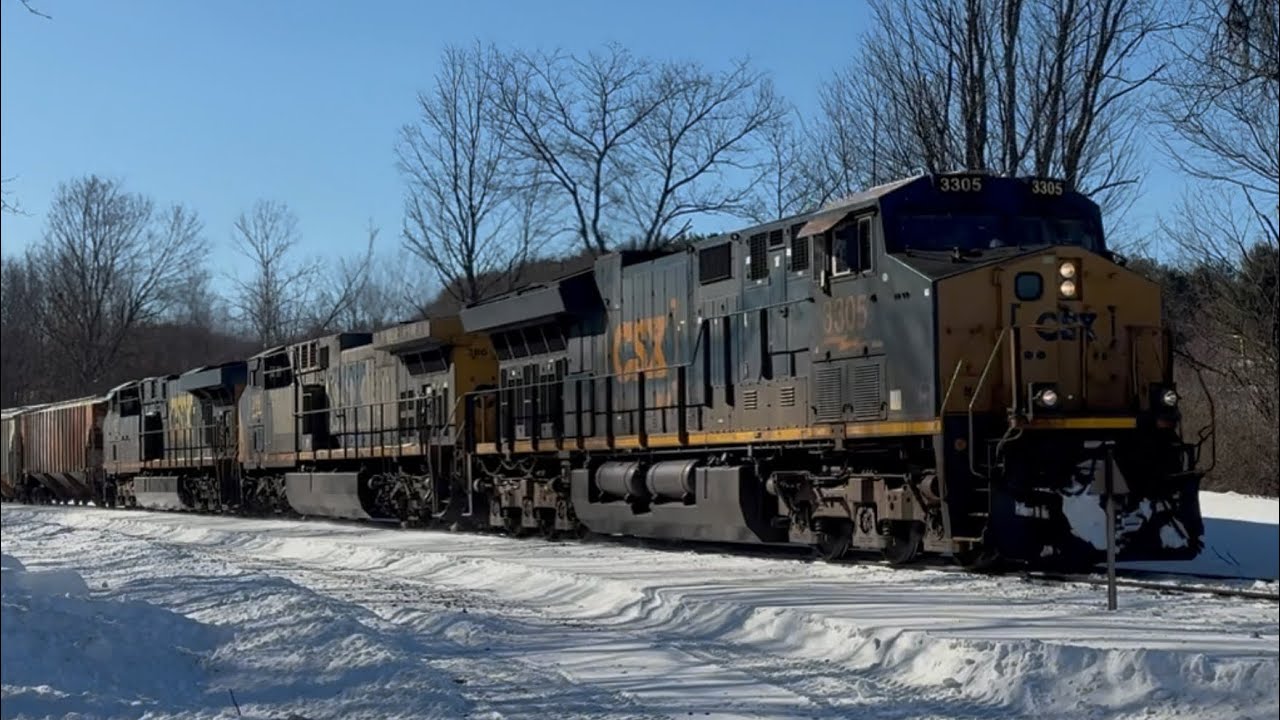 CSX M424 East in East Chatham NY