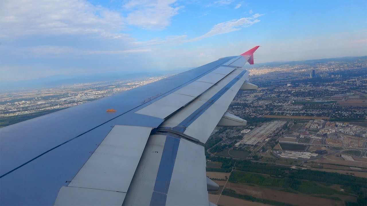 Airbus A320-200 Austrian Airlines ЛЕТНЯЯ Посадка + Такси в аэропорту Вены (VIE)