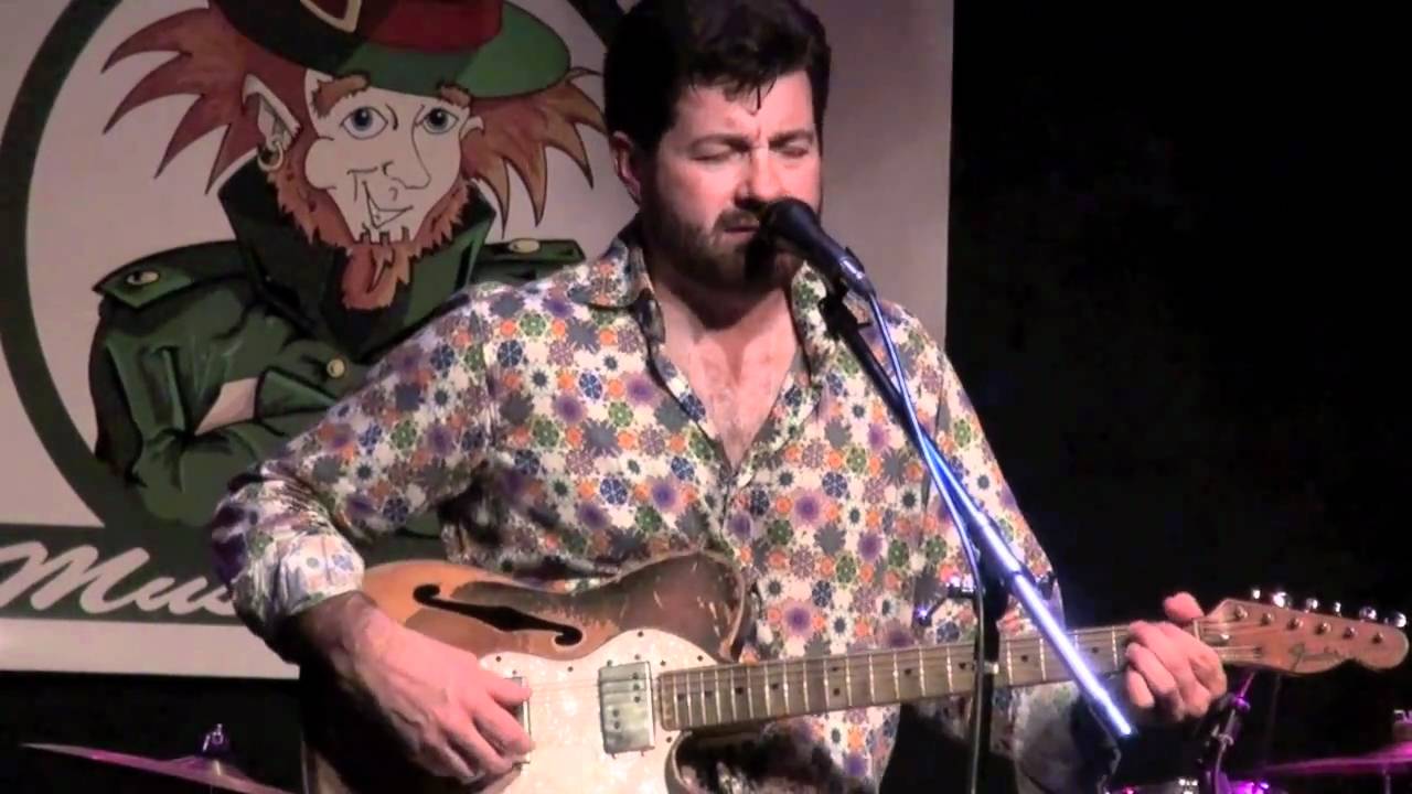TAB BENOIT -  