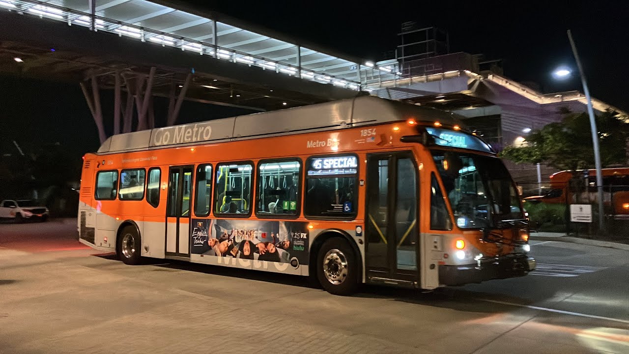 RARE: LACMTA 1854 & 5966 operating a Metrolink Shuttle in Orange County!