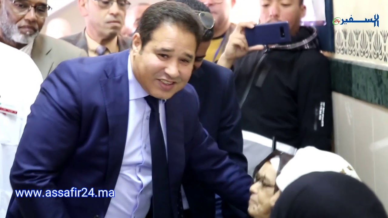 عامل بن امسيك في أول خروج رسمي له يتفقد مراكز صحية بالمنطقة