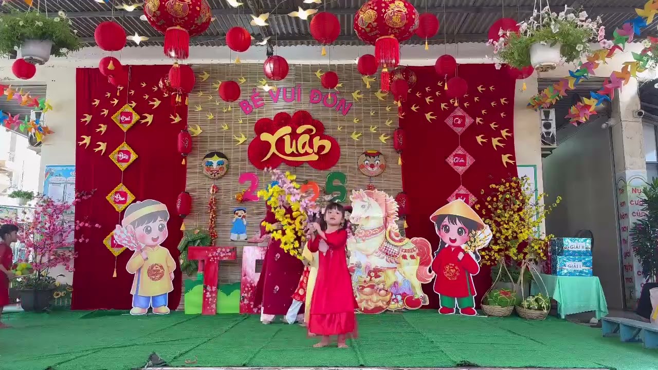 Bé đón tết sang cùng gia đình chồi 1, xuân Bính Ngọ, tết 2026