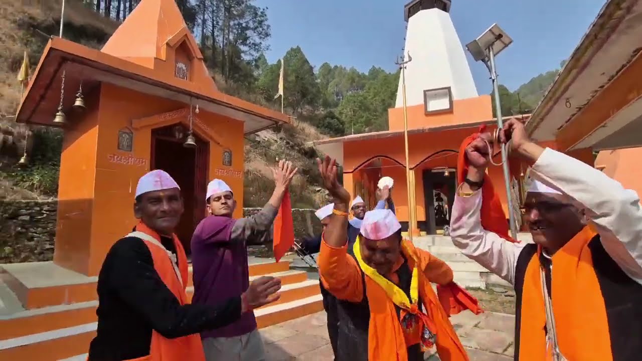 शिव शंभू की नगरी में होली का पहला रंग। आज होली पहुची सारसों गाँव 🥰 #happyholi 