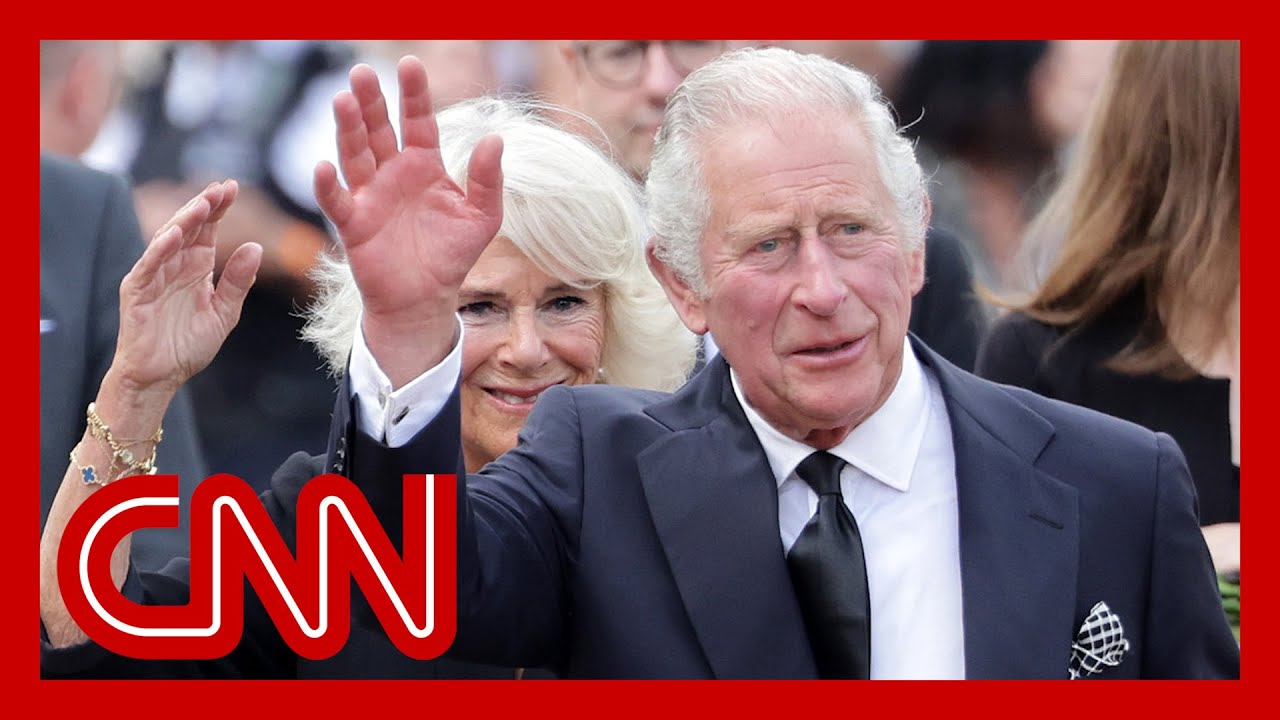 King Charles returns: See crowd's reaction outside palace