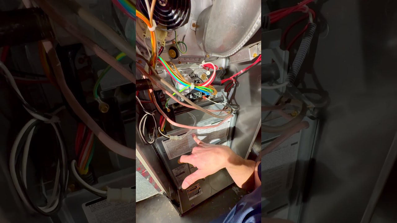 🔥 Gas Furnace Ignition EXPLAINED! HVAC Tech&rsquo;s Close-Up Guide in Tight Spaces 🔥 #hvac #GasFurnace