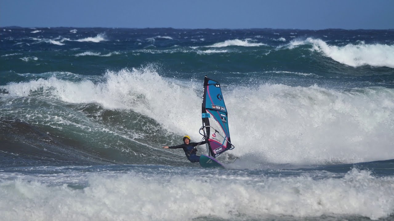 KIDS....DON´T try this at HOME. Hardcore Kids Windsurfing, Carlos 14 Years