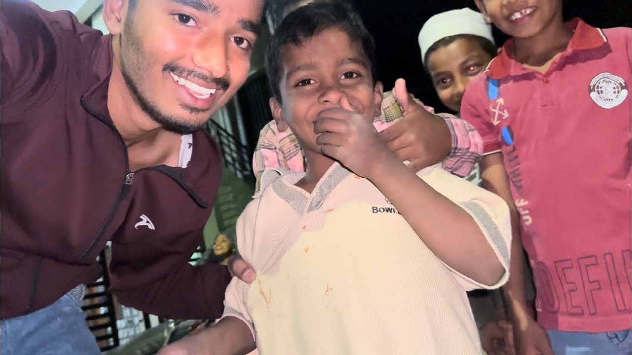 “Raat Ki Masti In Chhote Heroes Ke Saath 😍✨”“Yeh Smile