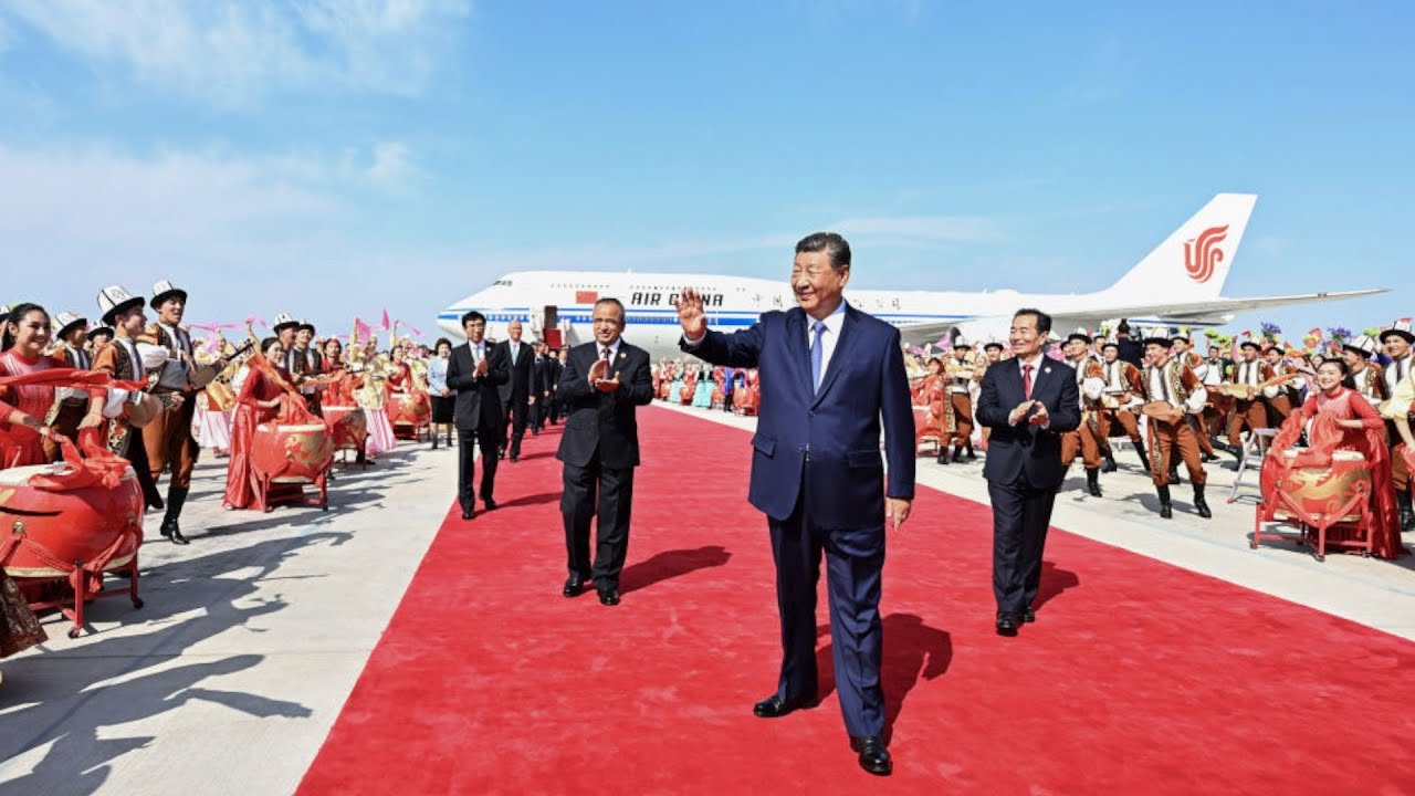 Xi Jinping arrives in Urumqi to mark the 70th founding anniv. of Xinjiang Uygur autonomous region