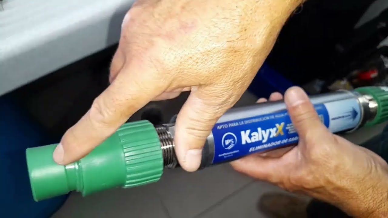 ¿Cómo  instalar y donde colocar  filtro de agua Kalyxx para evitar  el sarro en el agua de casa.