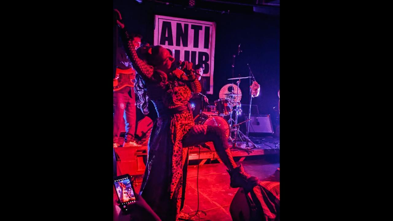 Extrait Live BLAST CANDY-  Cirque Electrique Violence D'Etat , Rebel Girl