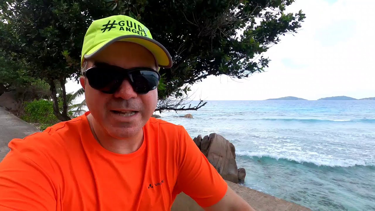 La Digue Cycling @ Sunset Time, Turtle 🐢 Watching & dinner  Le Repaire Boutique H&ocirc;tel 🇮🇹 Restaurant