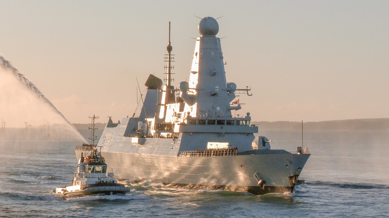 British warship given water salute after 8 month deployment: HMS Dauntless
