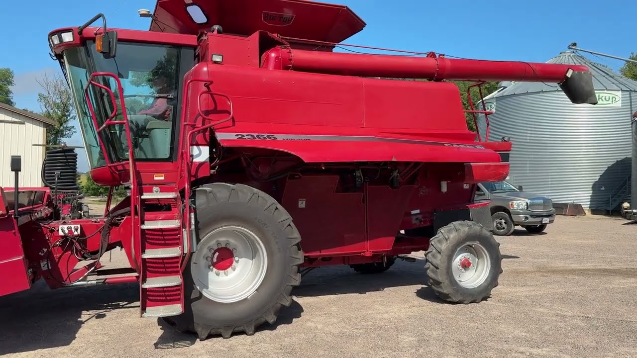 1998 Case IH 2366 Combine, 3947 Sep, 5451 Engine, 800/65R32 Fronts, Crary Big Top Hopper Extension