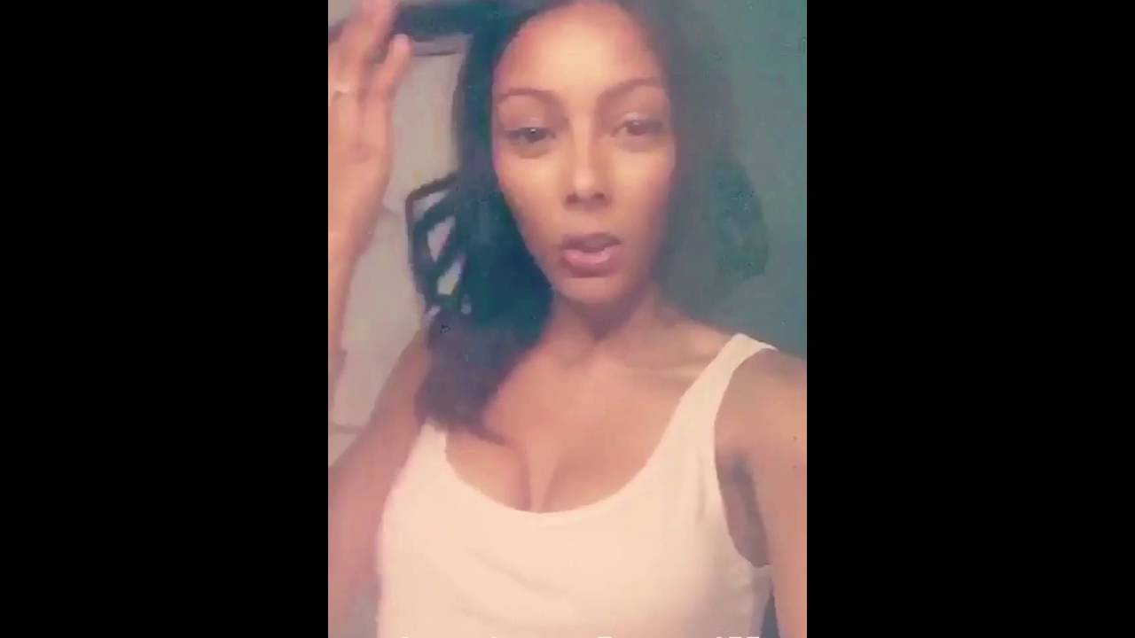 Nehuda se moque de Milla en l'imitant vulgairement - Les Anges 8