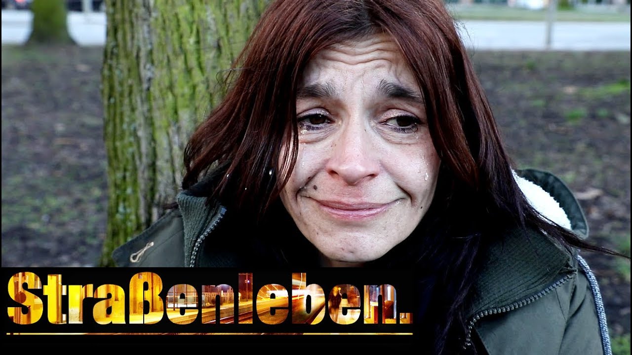 Carmen (46) spricht fließend 4 Sprachen und hat eine Ausbildung | Hamburg | Straßenleben Interview